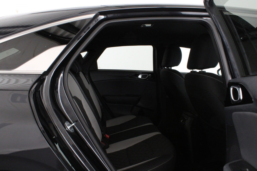Kia ProCeed 1.0 T-GDI GT-Line > All season banden/Camera/Stuur en stoel verwarming...