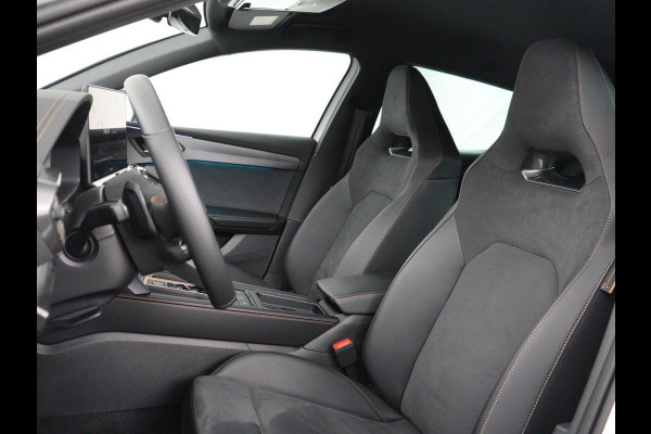 CUPRA Leon 1.5 e-Hybrid Business | Stoelverwarming | Adaptive cruise | Camera | Carplay | Memory | Half leder | Navigatie | Keyless | Sportstoelen | Full LED | Sfeerverlichting | PHEV | Plug In