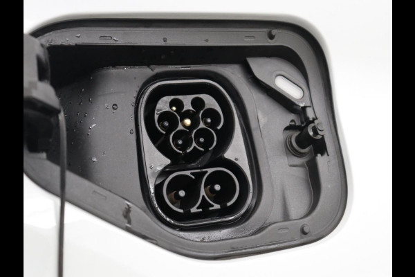 CUPRA Leon 1.5 e-Hybrid Business | Stoelverwarming | Adaptive cruise | Camera | Carplay | Memory | Half leder | Navigatie | Keyless | Sportstoelen | Full LED | Sfeerverlichting | PHEV | Plug In