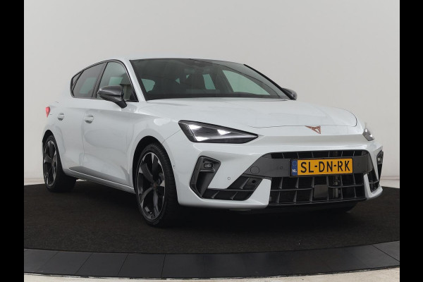CUPRA Leon 1.5 e-Hybrid Business | Stoelverwarming | Adaptive cruise | Camera | Carplay | Memory | Half leder | Navigatie | Keyless | Sportstoelen | Full LED | Sfeerverlichting | PHEV | Plug In