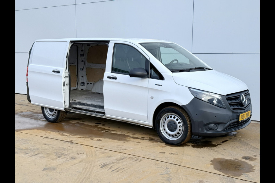 Mercedes-Benz eVito 112 66kWh 280km WLTP 96% (SOH) Snelladen L2H1 Climate Control Cruise Control Stoelverwarming Apple Carplay Parkeersensoren Achter