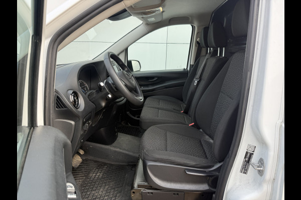 Mercedes-Benz eVito 112 66kWh 280km WLTP 96% (SOH) Snelladen L2H1 Climate Control Cruise Control Stoelverwarming Apple Carplay Parkeersensoren Achter