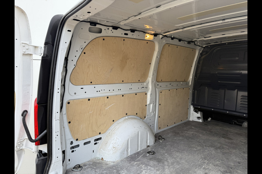 Mercedes-Benz eVito 112 66kWh 280km WLTP 96% (SOH) Snelladen L2H1 Climate Control Cruise Control Stoelverwarming Apple Carplay Parkeersensoren Achter