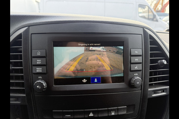 Mercedes-Benz eVito 112 66kWh 280km WLTP 96% (SOH) Snelladen L2H1 Climate Control Cruise Control Stoelverwarming Apple Carplay Parkeersensoren Achter
