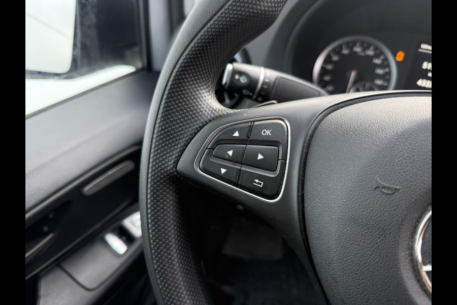 Mercedes-Benz eVito 112 66kWh 280km WLTP 96% (SOH) Snelladen L2H1 Climate Control Cruise Control Stoelverwarming Apple Carplay Parkeersensoren Achter