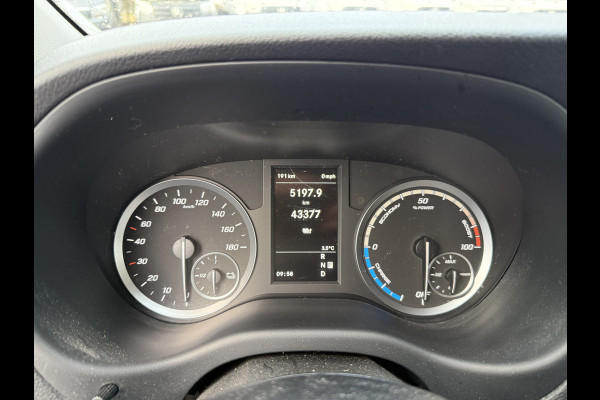 Mercedes-Benz eVito 112 66kWh 280km WLTP 96% (SOH) Snelladen L2H1 Climate Control Cruise Control Stoelverwarming Apple Carplay Parkeersensoren Achter