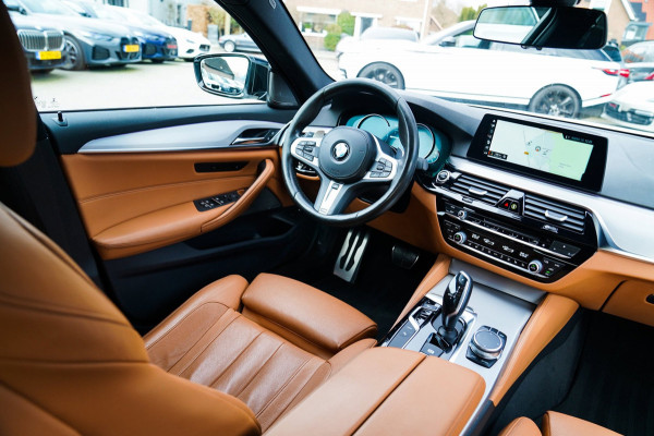 BMW 5 Serie 530e iPerformance High Executive | M-pakket | Massage | Stoelverwarming/verkoeling | Head up | Adaptieve cruise | NAP