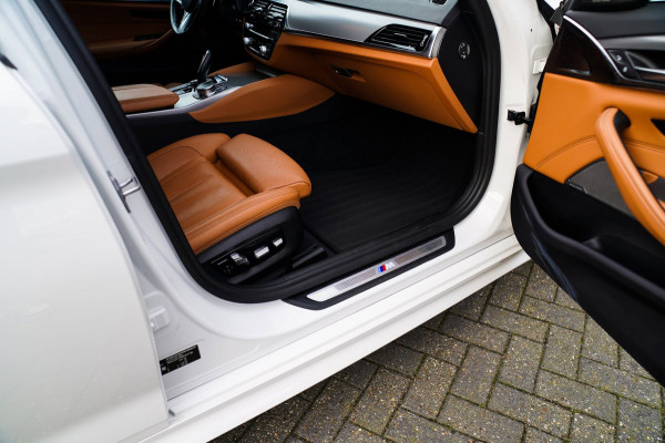 BMW 5 Serie 530e iPerformance High Executive | M-pakket | Massage | Stoelverwarming/verkoeling | Head up | Adaptieve cruise | NAP