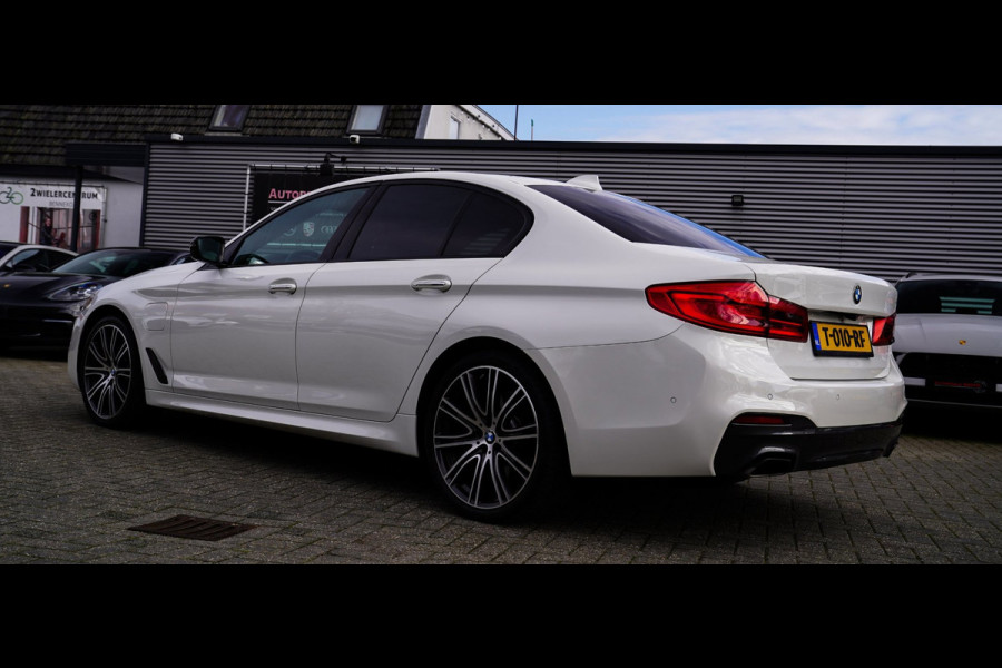 BMW 5 Serie 530e iPerformance High Executive | M-pakket | Massage | Stoelverwarming/verkoeling | Head up | Adaptieve cruise | NAP