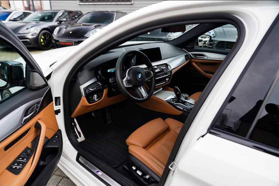 BMW 5 Serie 530e iPerformance High Executive | M-pakket | Massage | Stoelverwarming/verkoeling | Head up | Adaptieve cruise | NAP