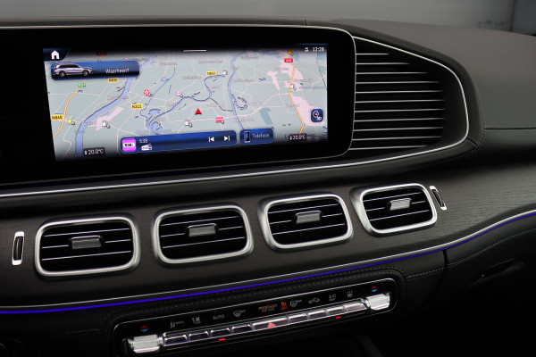 Mercedes-Benz GLS AMG 63 4MATIC+ Premium+ | Facelift | 612 PK | 7pers | Airmatic | Trekhaak | Comfortpakket Plus Achter | Burmester High End | Vlakkenverwarming | AMG Drivers Package | Distronic | Entertainment Achter | Massage |