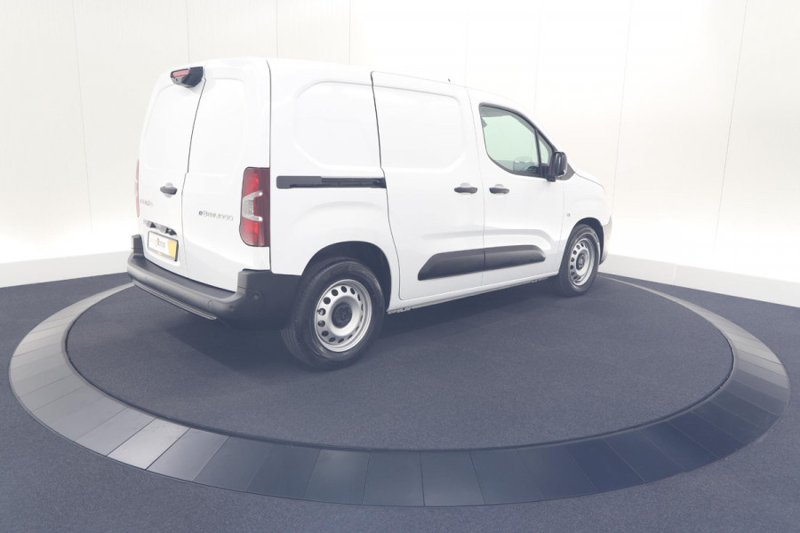 Citroën E-Berlingo 136 L1 50 kWh | Camera | Laadruimte-pakket | Dodehoekdetectie | Navigatie | 3 Zitplaatsen
