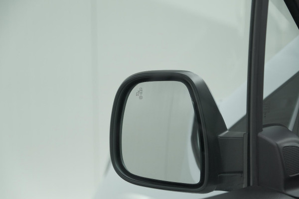 Citroën E-Berlingo 136 L1 50 kWh | Camera | Laadruimte-pakket | Dodehoekdetectie | Navigatie | 3 Zitplaatsen