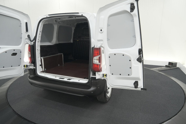 Citroën E-Berlingo 136 L1 50 kWh | Camera | Laadruimte-pakket | Dodehoekdetectie | Navigatie | 3 Zitplaatsen