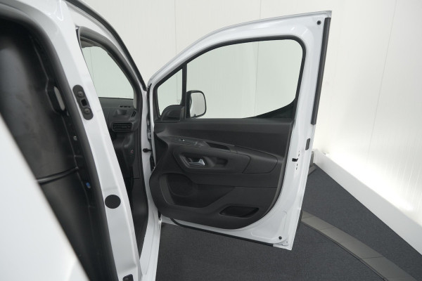 Citroën E-Berlingo 136 L1 50 kWh | Camera | Laadruimte-pakket | Dodehoekdetectie | Navigatie | 3 Zitplaatsen