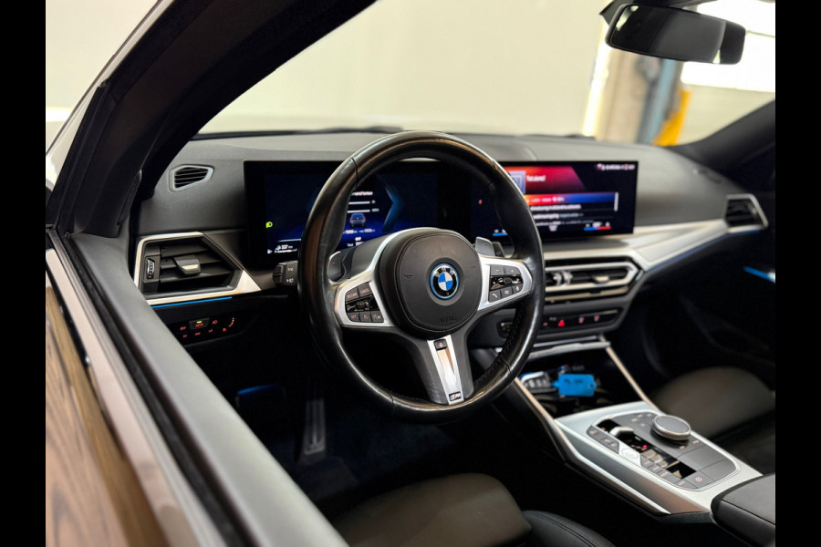 BMW 3 Serie Touring 320e LCI M-Sport | Widescreen | Pano | Trekhaak | Comfort-pakket | Travel-pakket | Parkeerassist-pakket |