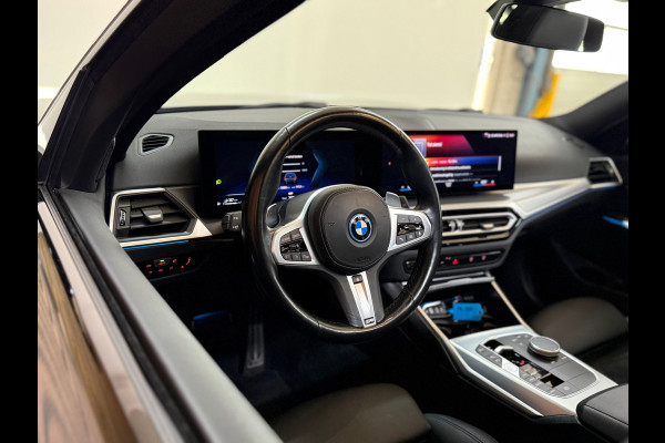 BMW 3 Serie Touring 320e LCI M-Sport | Widescreen | Pano | Trekhaak | Comfort-pakket | Travel-pakket | Parkeerassist-pakket |