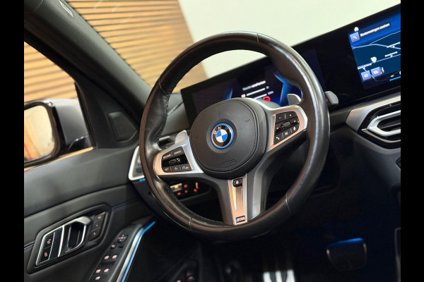 BMW 3 Serie Touring 320e LCI M-Sport | Widescreen | Pano | Trekhaak | Comfort-pakket | Travel-pakket | Parkeerassist-pakket |