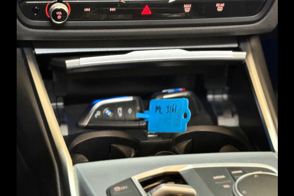 BMW 3 Serie Touring 320e LCI M-Sport | Widescreen | Pano | Trekhaak | Comfort-pakket | Travel-pakket | Parkeerassist-pakket |