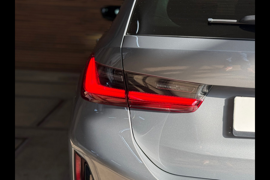 BMW 3 Serie Touring 320e LCI M-Sport | Widescreen | Pano | Trekhaak | Comfort-pakket | Travel-pakket | Parkeerassist-pakket |