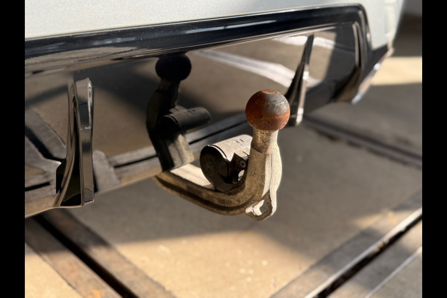 BMW 3 Serie Touring 320e LCI M-Sport | Widescreen | Pano | Trekhaak | Comfort-pakket | Travel-pakket | Parkeerassist-pakket |