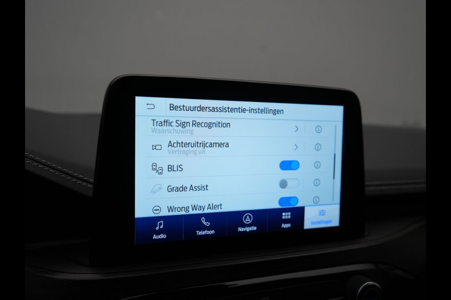 Ford Kuga 2.5 Vignale Plug In Hybrid 225pk Dealer O.H. PHEV | Trekhaak Afn. | Panodak | Head Up | 360 Camera | Bang & Olufsen | Lederen Sportstoelen Memory & Verwarmd | Keyless | Stuur Verwarmd | Blis | Virtual | Navigatie | DAB |