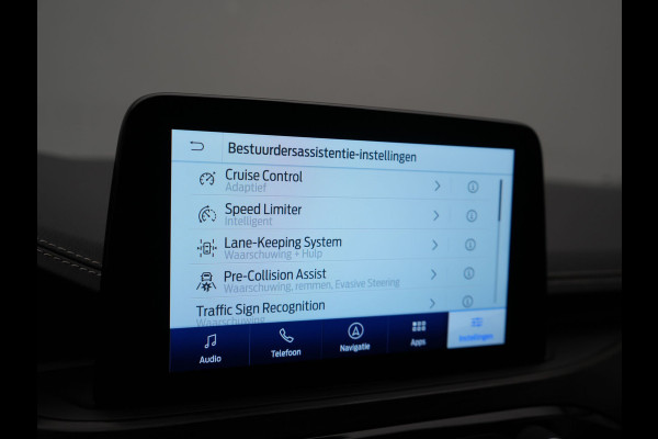 Ford Kuga 2.5 Vignale Plug In Hybrid 225pk Dealer O.H. PHEV | Trekhaak Afn. | Panodak | Head Up | 360 Camera | Bang & Olufsen | Lederen Sportstoelen Memory & Verwarmd | Keyless | Stuur Verwarmd | Blis | Virtual | Navigatie | DAB |