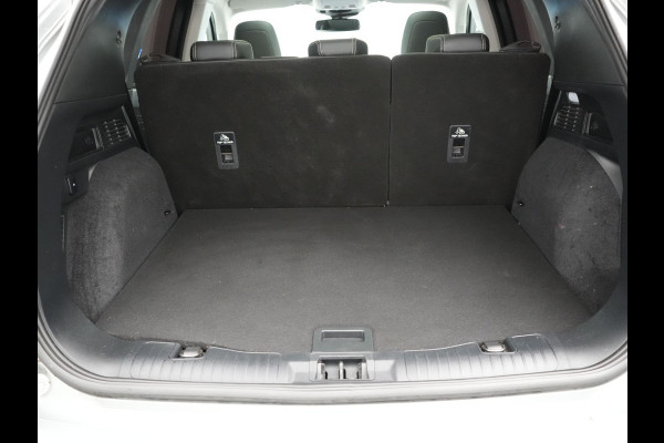 Ford Kuga 2.5 Vignale Plug In Hybrid 225pk Dealer O.H. PHEV | Trekhaak Afn. | Panodak | Head Up | 360 Camera | Bang & Olufsen | Lederen Sportstoelen Memory & Verwarmd | Keyless | Stuur Verwarmd | Blis | Virtual | Navigatie | DAB |