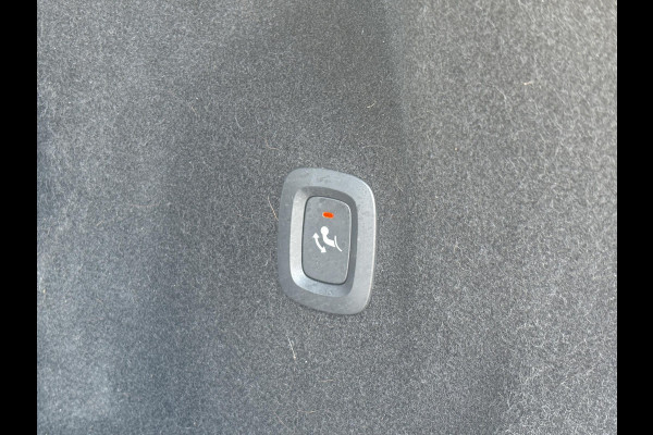 Volvo XC60 2.0 T6 Plug-in hybrid AWD R-Design | Wegklapbare Trekhaak | Elektrisch schuif-/kanteldak | ACC | Leder | Stoel- Verwarming & Ventilatie | Memory Seats | 360 Camera