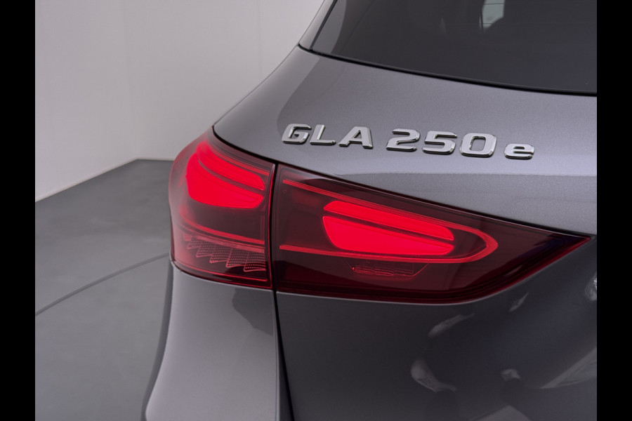 Mercedes-Benz GLA 250 e AMG Line | Distronic Night