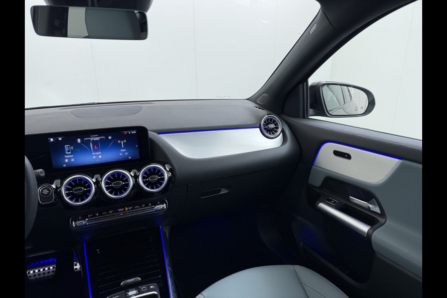 Mercedes-Benz GLA 250 e AMG Line | Distronic Night