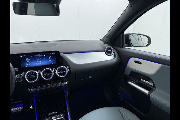 Mercedes-Benz GLA 250 e AMG Line | Distronic Night