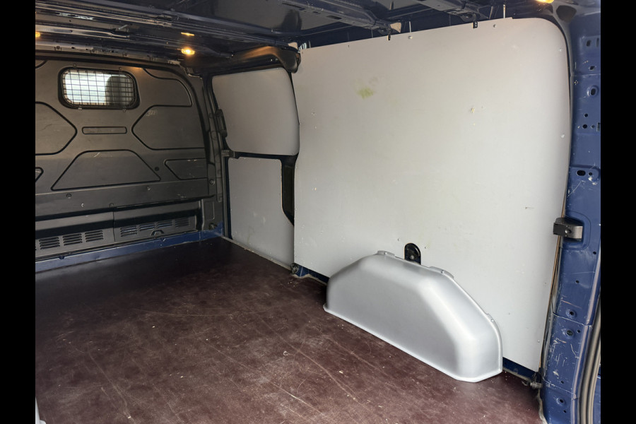 Ford Transit Custom 300 2.0 TDCI 130PK Automaat L2H1 LED Cruise Control Airco Stoelverwarming Parkeersensoren voor achter