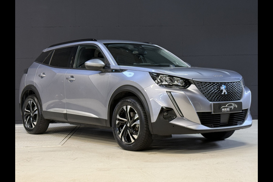 Peugeot e-2008 EV Allure 50 kWh | SOH 99% | Draadloze lader | Stoelverwarming | Dealeronderhouden