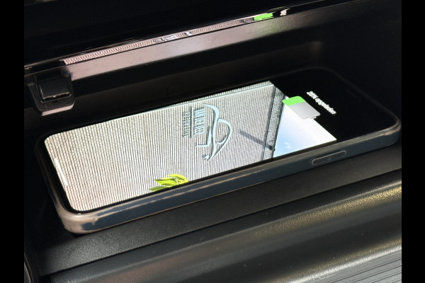 Peugeot e-2008 EV Allure 50 kWh | SOH 99% | Draadloze lader | Stoelverwarming | Dealeronderhouden