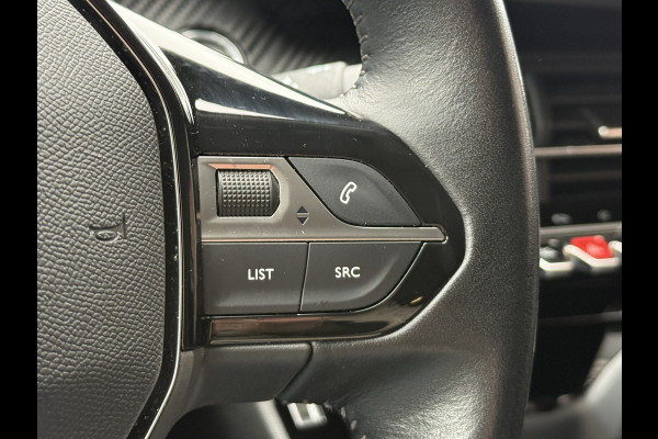 Peugeot e-2008 EV Allure 50 kWh | SOH 99% | Draadloze lader | Stoelverwarming | Dealeronderhouden