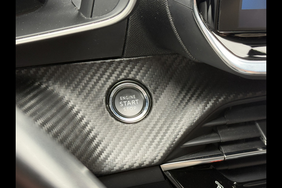 Peugeot e-2008 EV Allure 50 kWh | SOH 99% | Draadloze lader | Stoelverwarming | Dealeronderhouden