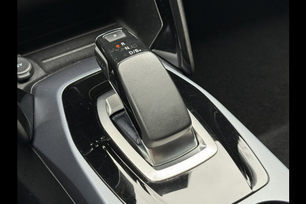Peugeot e-2008 EV Allure 50 kWh | SOH 99% | Draadloze lader | Stoelverwarming | Dealeronderhouden