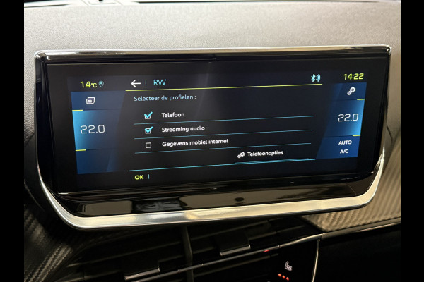 Peugeot e-2008 EV Allure 50 kWh | SOH 99% | Draadloze lader | Stoelverwarming | Dealeronderhouden