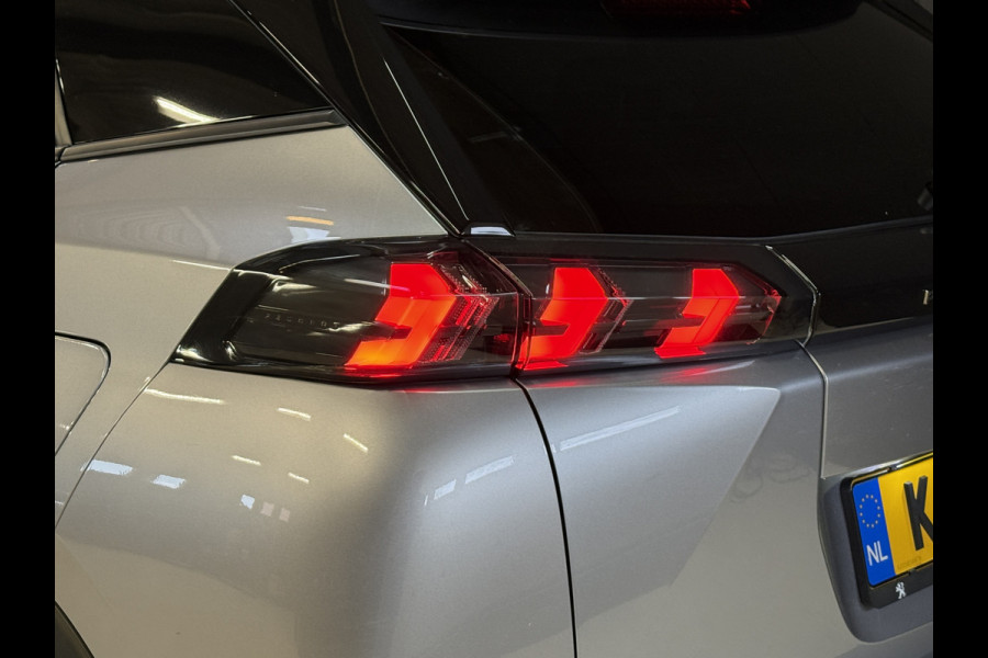 Peugeot e-2008 EV Allure 50 kWh | SOH 99% | Draadloze lader | Stoelverwarming | Dealeronderhouden