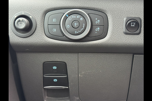 Ford E-Transit 68kWh Kipper Elektrisch 75kWh 334KM WLTP Snelladen Tipper Benne Climate Control Cruise Control Apple Carplay Stoelverwarming Navigatie Camera