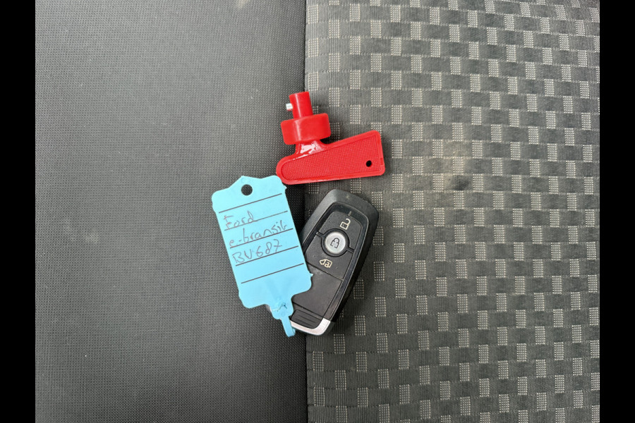 Ford E-Transit 68kWh Kipper Elektrisch 75kWh 334KM WLTP Snelladen Tipper Benne Climate Control Cruise Control Apple Carplay Stoelverwarming Navigatie Camera