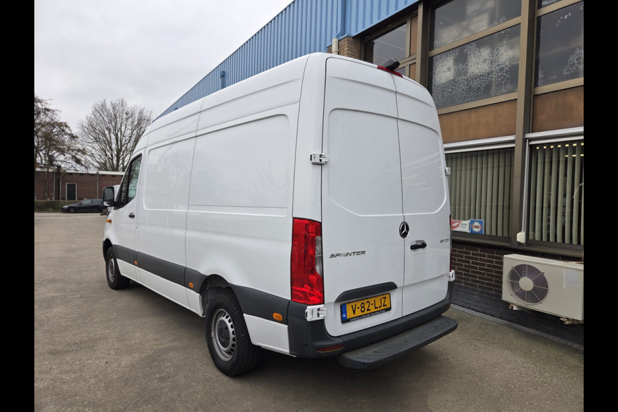 Mercedes-Benz Sprinter 317 CDI L2H2 RWD MBux Camera PDC Navi Airco Cruisecontrol - ZONDER KRASSEN OF DEUKEN -