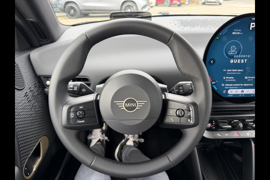 MINI Cooper E Essential XS 40.7 kWh NIEUWE AUTO | HEAD-UP DISPLAY | CAMERA | STOELVERWARMING  | ORIGINEEL NL AUTO | FABRIEKSGARANTIE TM 2029 |