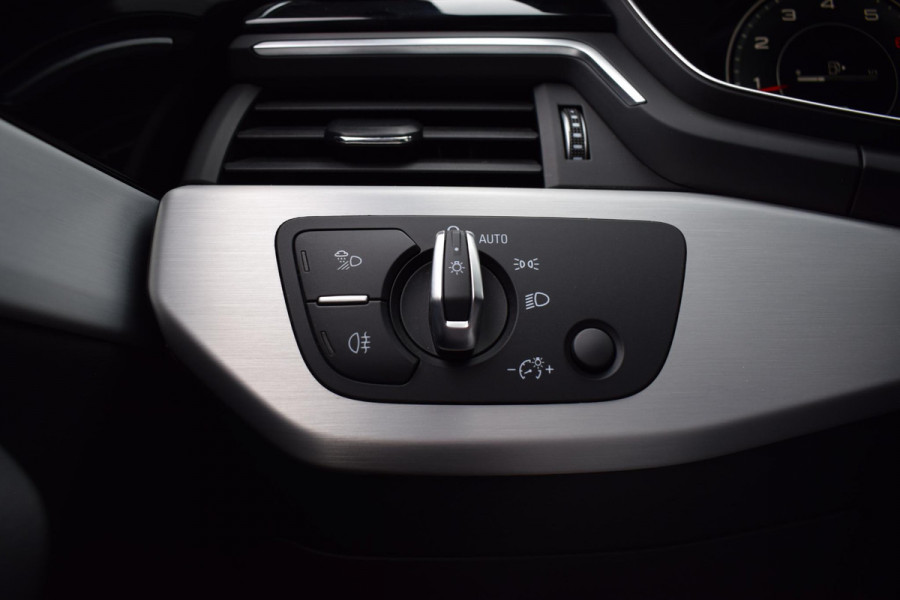 Audi A4 Avant 35 TFSI S edition Competition | 2x S-Line | Matrix | Apple CarPlay | Half Leer