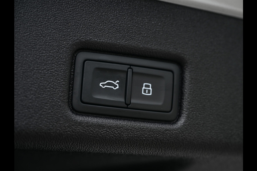 Audi Q5 2.0 TFSI e-hybrid quattro 368pk S edition Competition | S-Seats | B&O Sound | Head-Up | Memory | 360 Camera | Trekhaak | Keyless entree | Adaptive Cruise | Ambiance interieur | MMI bijrijder display|