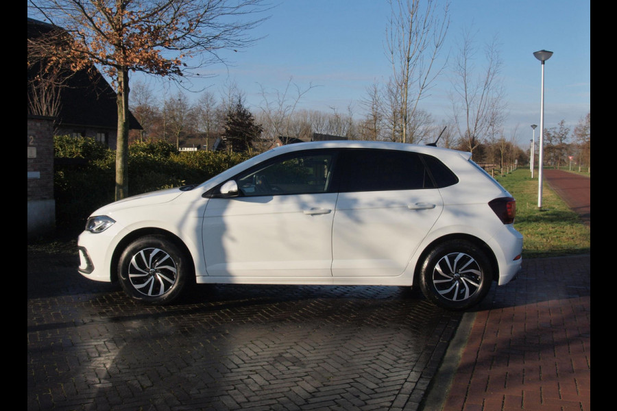 Volkswagen Polo 1.0 TSI Life Business | Automaat | Apple Carplay | Privacy Glas | Stoelverwarming | NL-Auto |