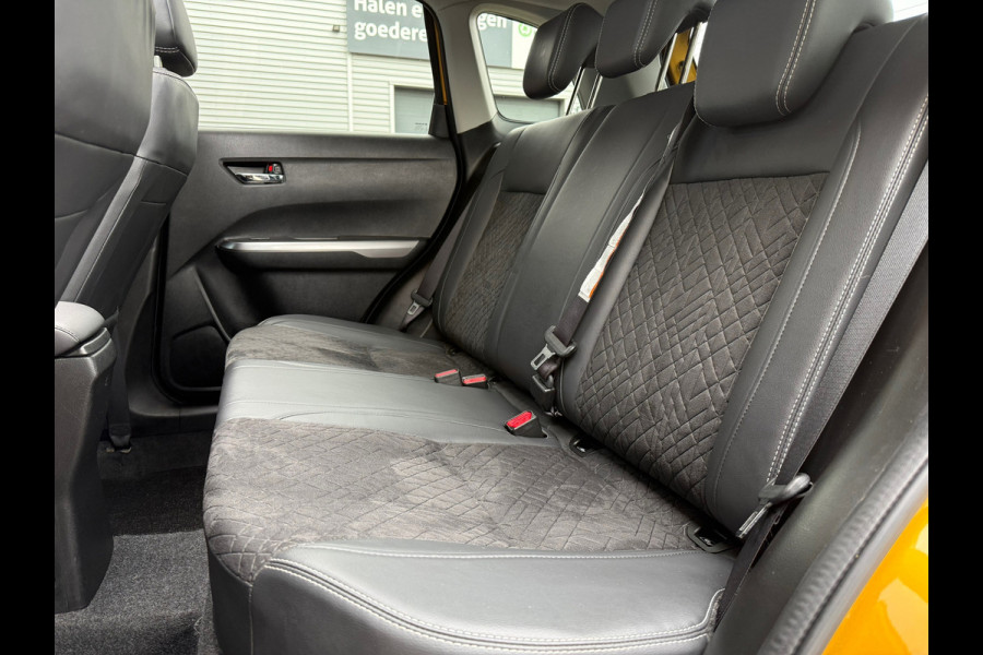 Suzuki Vitara 1.5 Hybrid Style - Automaat - Pano/Schuifdak - Trekhaak - Navi - Org.NL