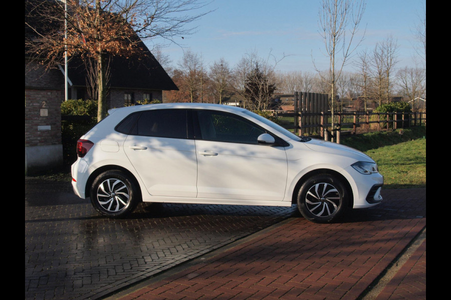 Volkswagen Polo 1.0 TSI Life Business | Automaat | Apple Carplay | Privacy Glas | Stoelverwarming | NL-Auto |