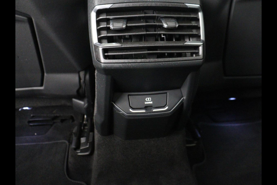 Lynk & Co 01 1.5 Plug In | Panoramadak | Infinity by Harman | Camera | Adaptive cruise | Stoelverwarming | Carplay | Memory | Full LED | PHEV